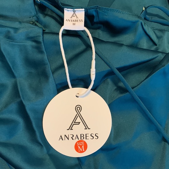 Anrabless one should strap dress size medium - Picture 8 of 9